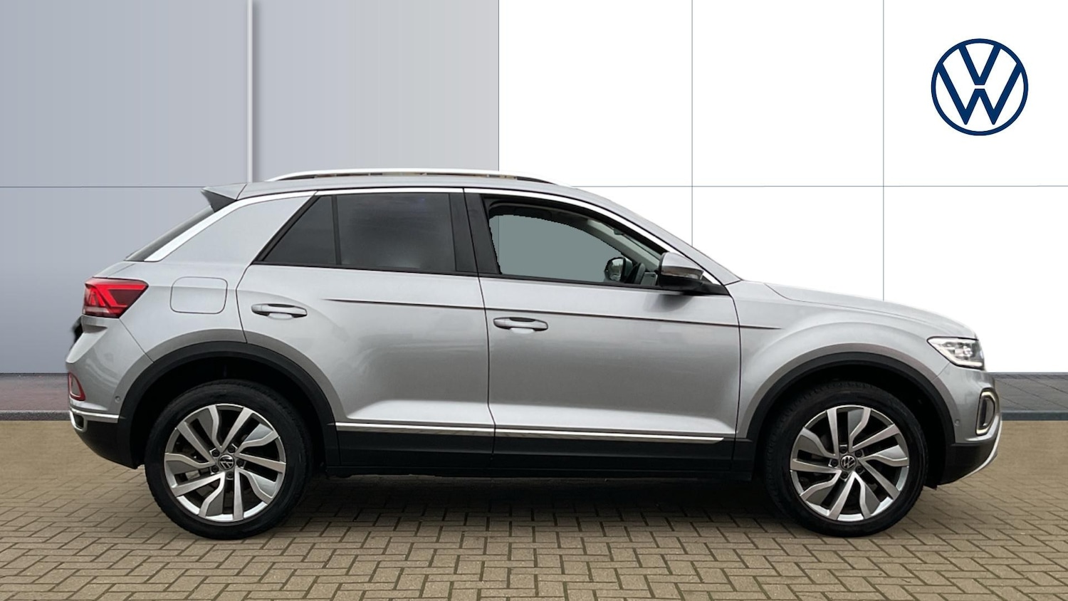 Used Volkswagen T-Roc 2022 for sale - 77033334: Photo 4