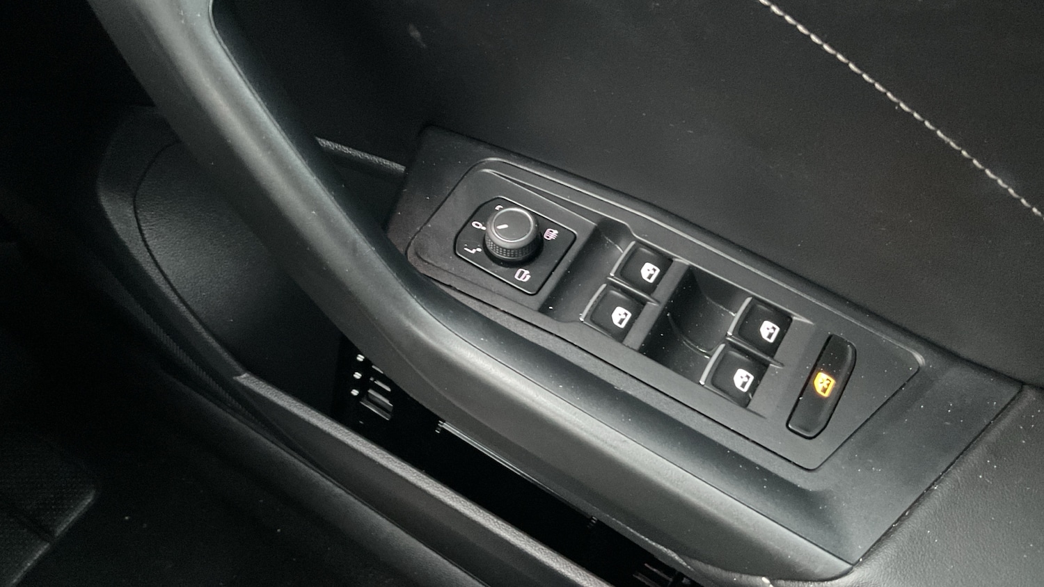 Used Volkswagen T-Roc 2022 for sale - 77033334: Photo 40