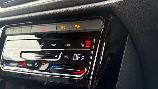 Used Volkswagen T-Roc 2025 for sale - 76063686: Photo 40