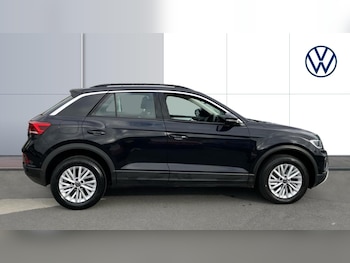 Used Volkswagen T-Roc 2022 for sale - 76265868: Photo