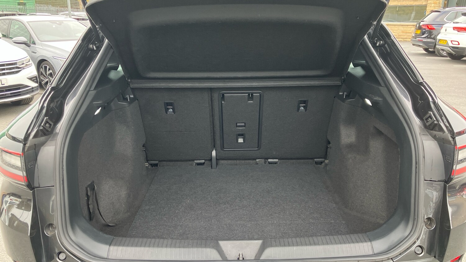 Used Volkswagen ID.4 2022 for sale - 76948177: Photo 20