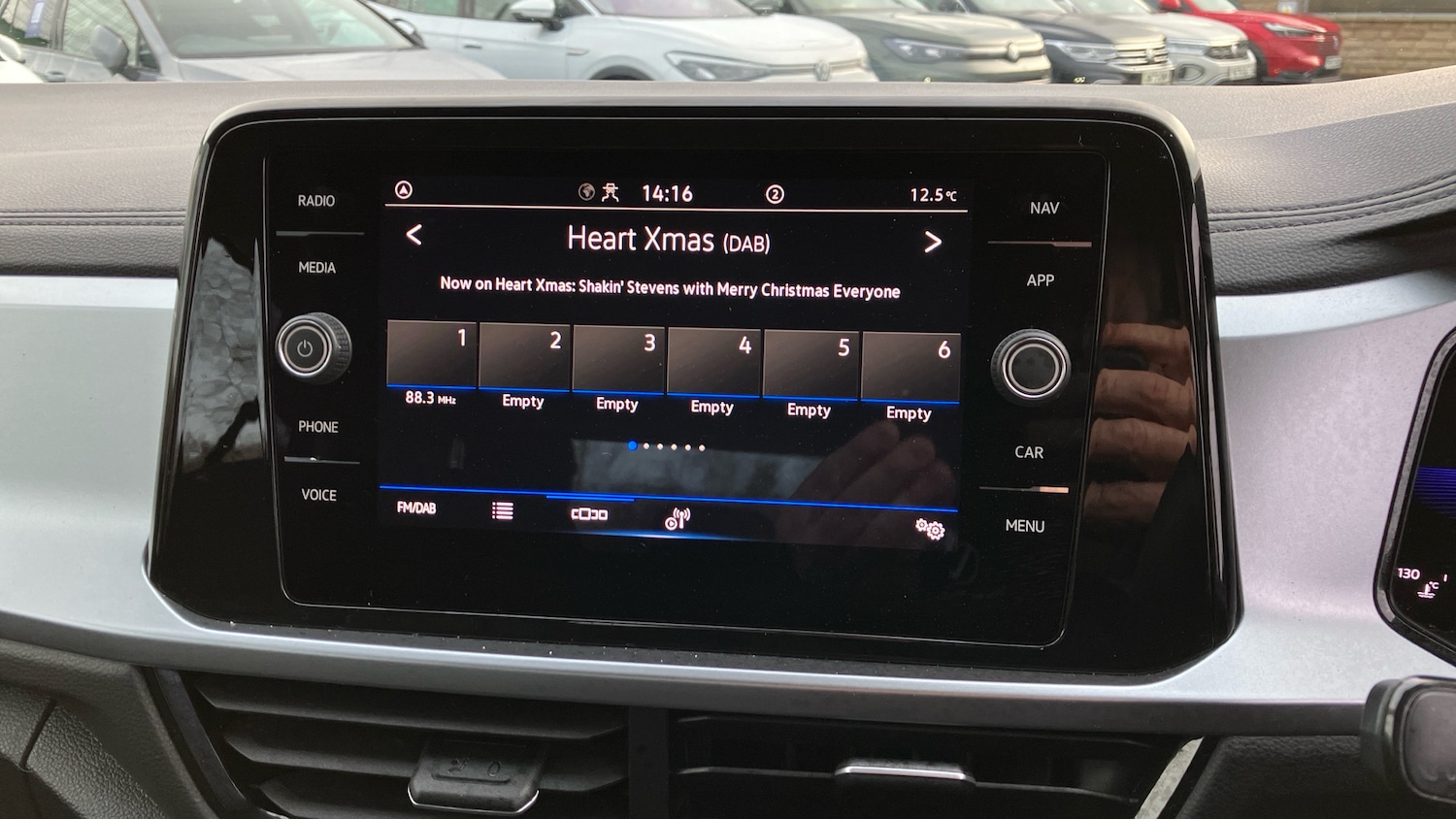 Used Volkswagen T-Roc 2023 for sale - 77687874: Photo 12