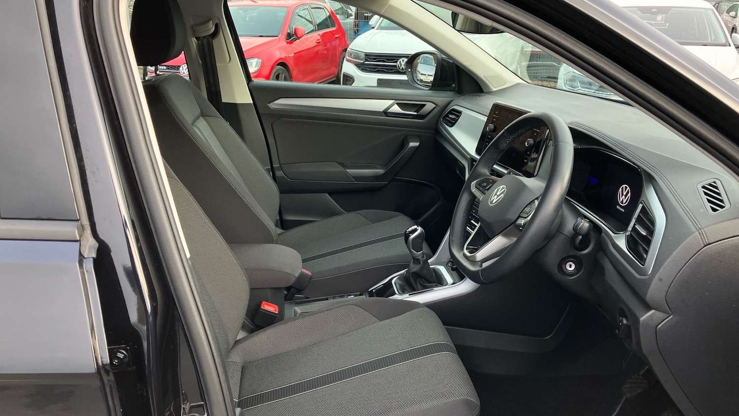 Used Volkswagen T-Roc 2023 for sale - 77687874: Photo 15