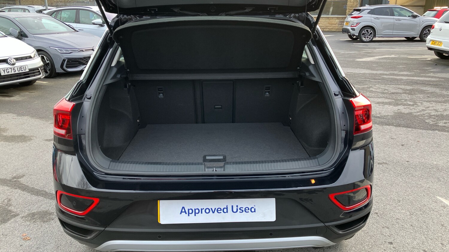 Used Volkswagen T-Roc 2023 for sale - 77687874: Photo 20