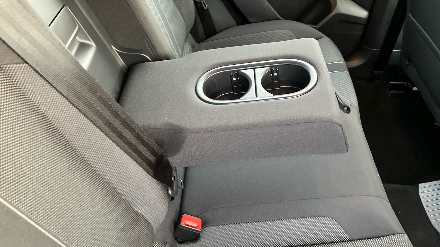 Used Volkswagen T-Roc 2023 for sale - 77687874: Photo 39