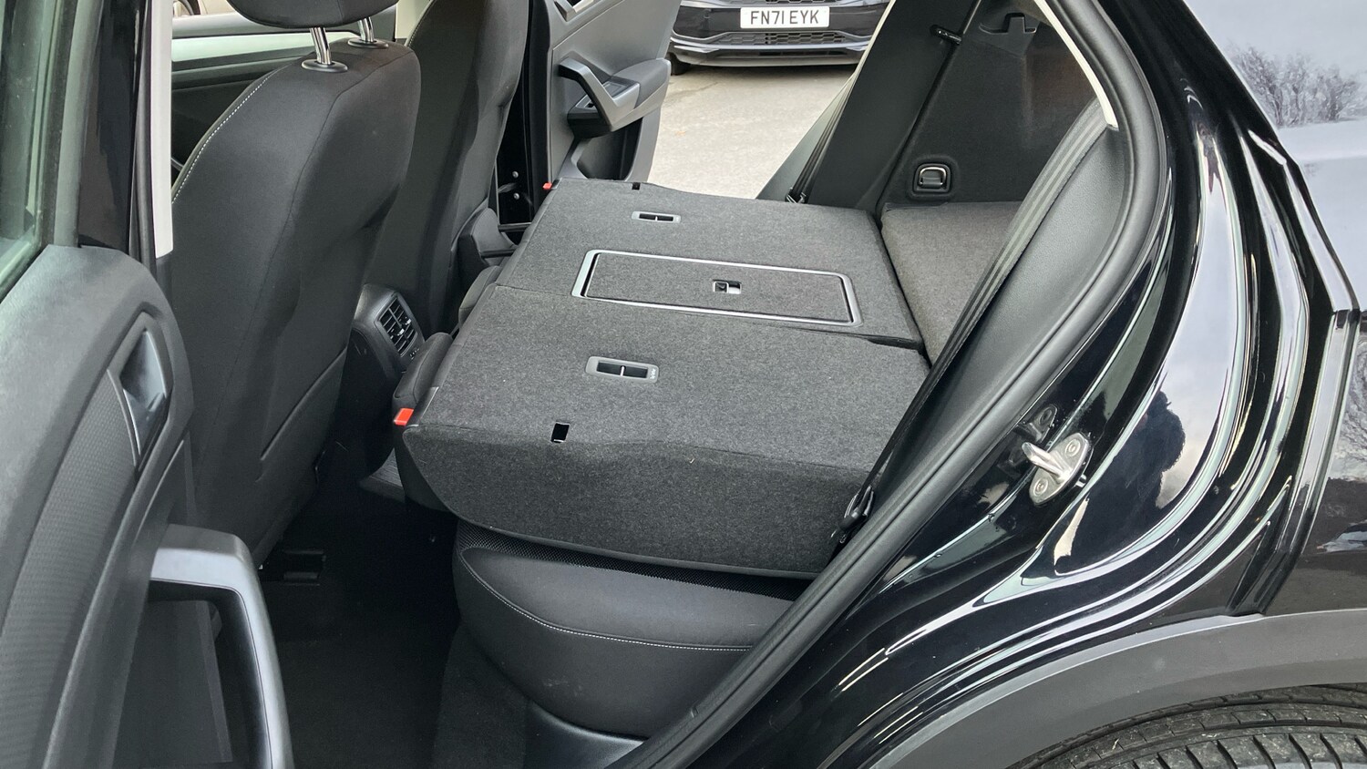 Used Volkswagen T-Roc 2023 for sale - 77687874: Photo 41