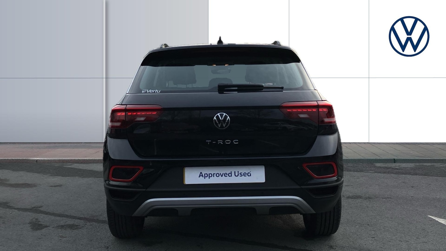 Used Volkswagen T-Roc 2023 for sale - 77687874: Photo 8