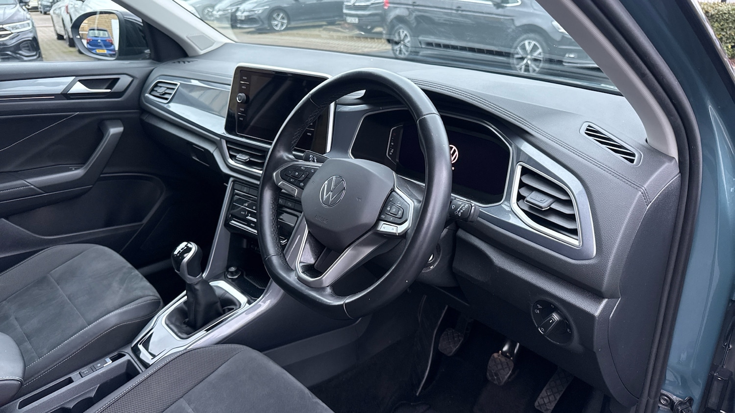 Used Volkswagen T-Roc 2022 for sale - 77431061: Photo 6