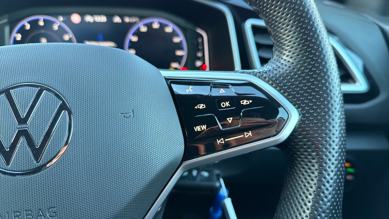 Used Volkswagen T-Roc 2022 for sale - 77516339: Photo 17