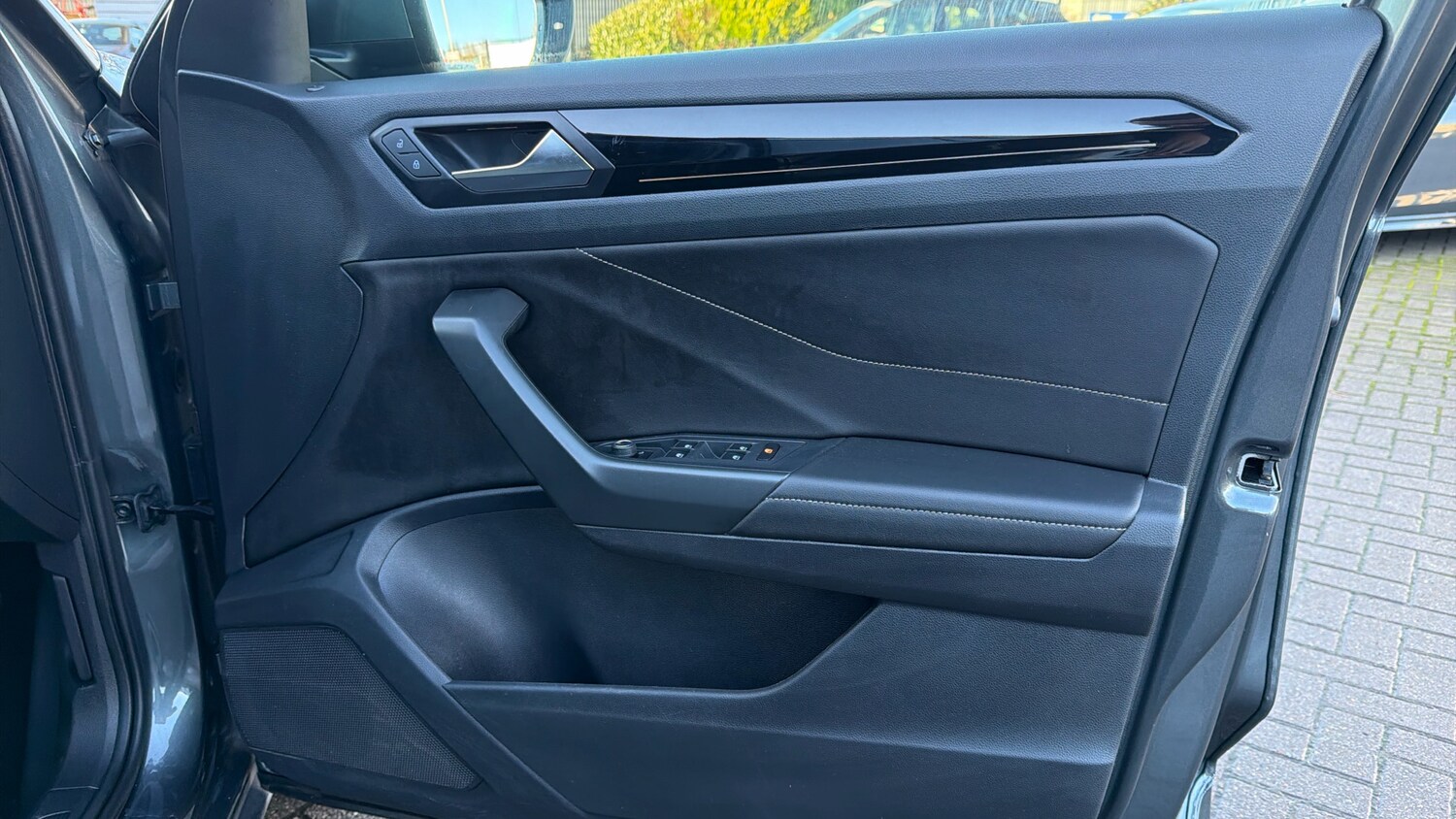 Used Volkswagen T-Roc 2022 for sale - 77516339: Photo 18