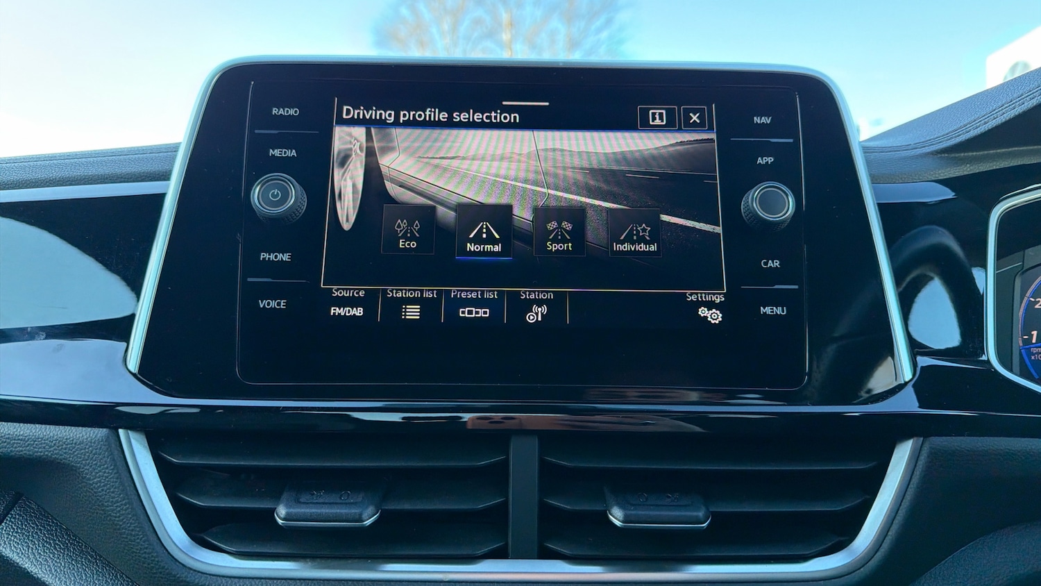 Used Volkswagen T-Roc 2022 for sale - 77516339: Photo 27