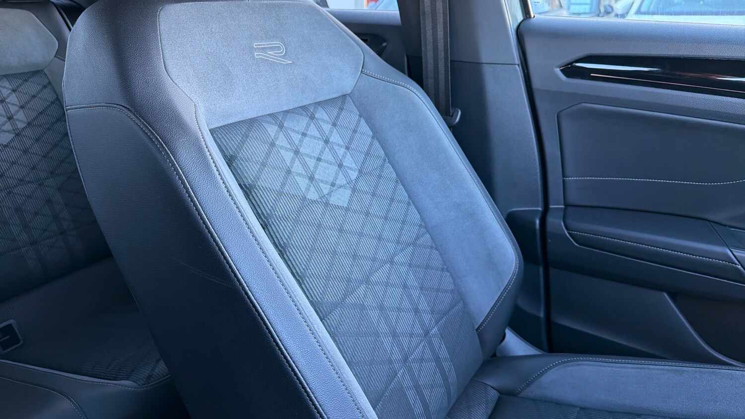 Used Volkswagen T-Roc 2022 for sale - 77516339: Photo 36