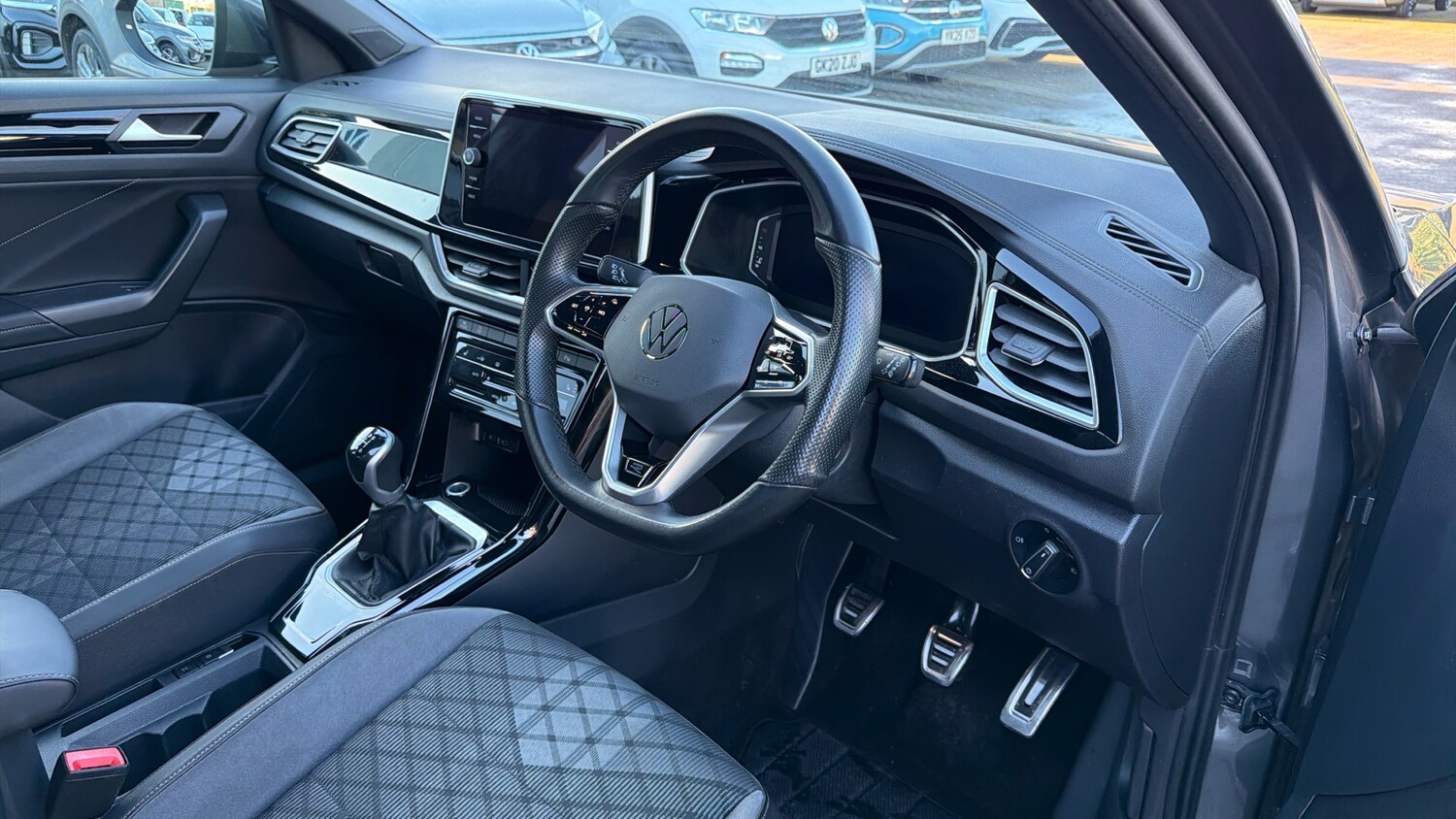Used Volkswagen T-Roc 2022 for sale - 77516339: Photo 6