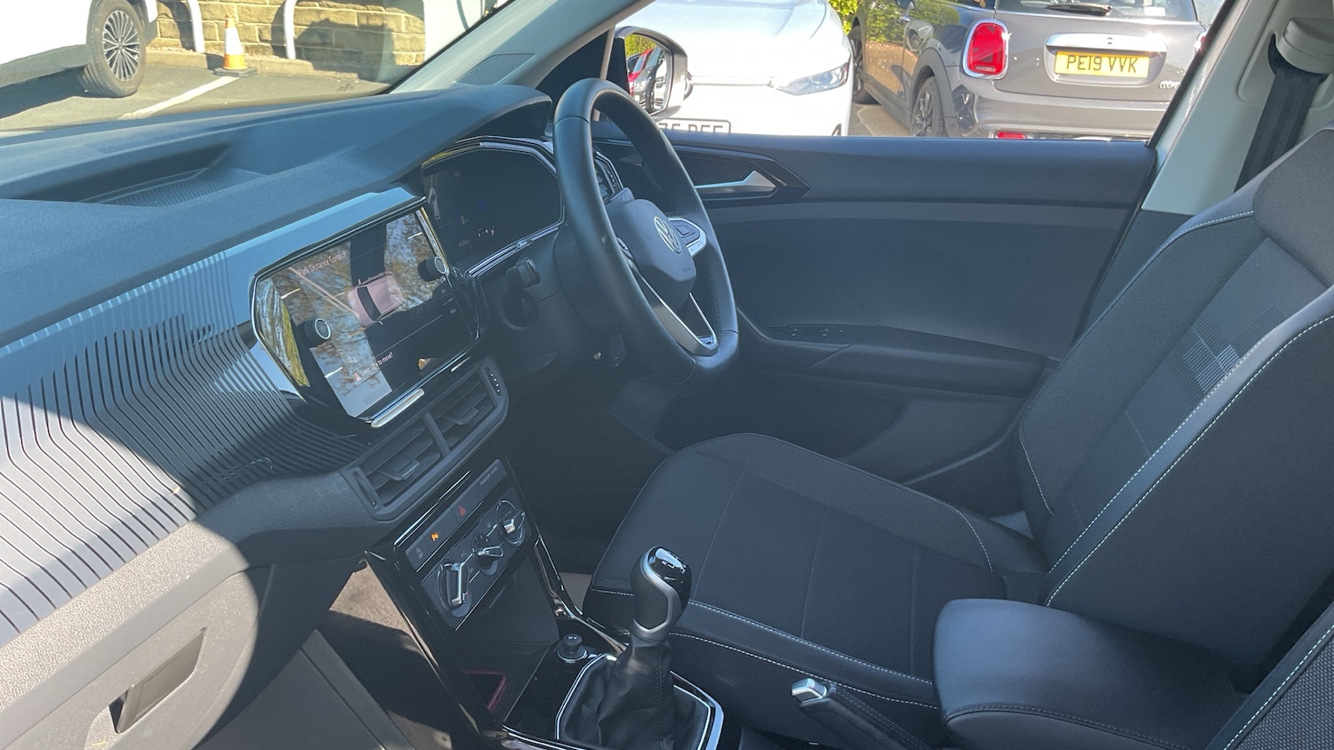 Used Volkswagen T-Cross 2023 for sale - 78152903: Photo 2