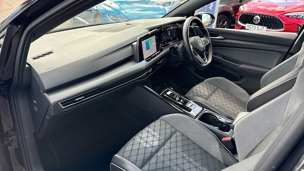 Used Volkswagen Golf 2023 for sale - 76289108: Photo 2
