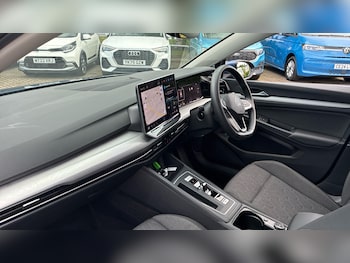 Used Volkswagen Golf 2025 for sale - 78992388: Photo