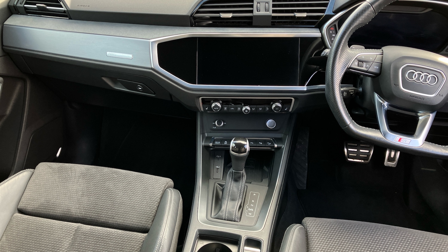 Used Audi Q3 2020 for sale - 76530904: Photo 14