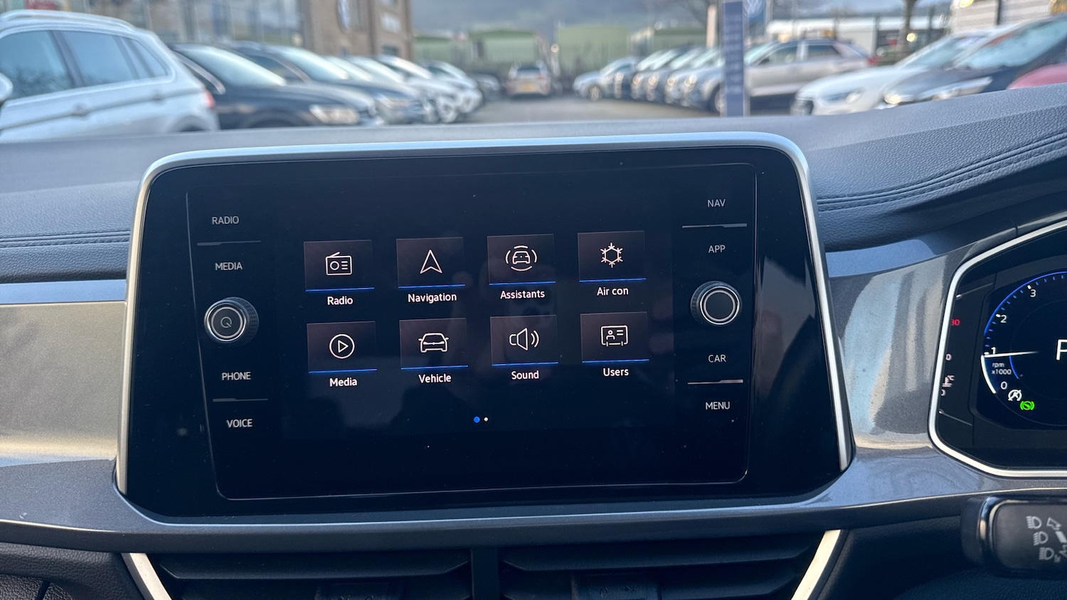 Used Volkswagen T-Roc 2023 for sale - 77245405: Photo 12