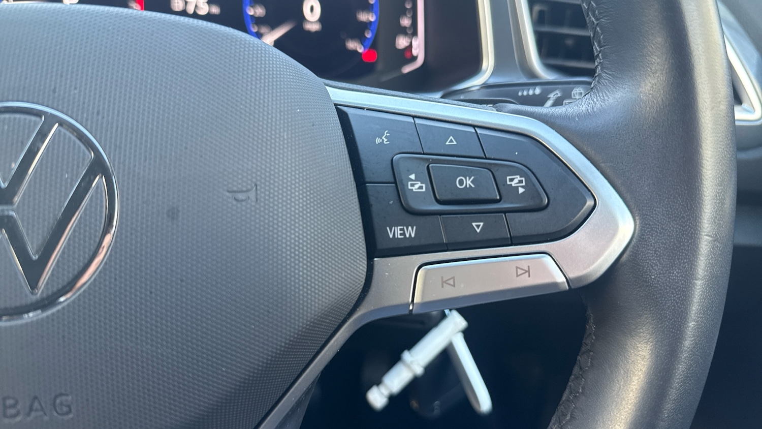 Used Volkswagen T-Roc 2023 for sale - 77245405: Photo 18