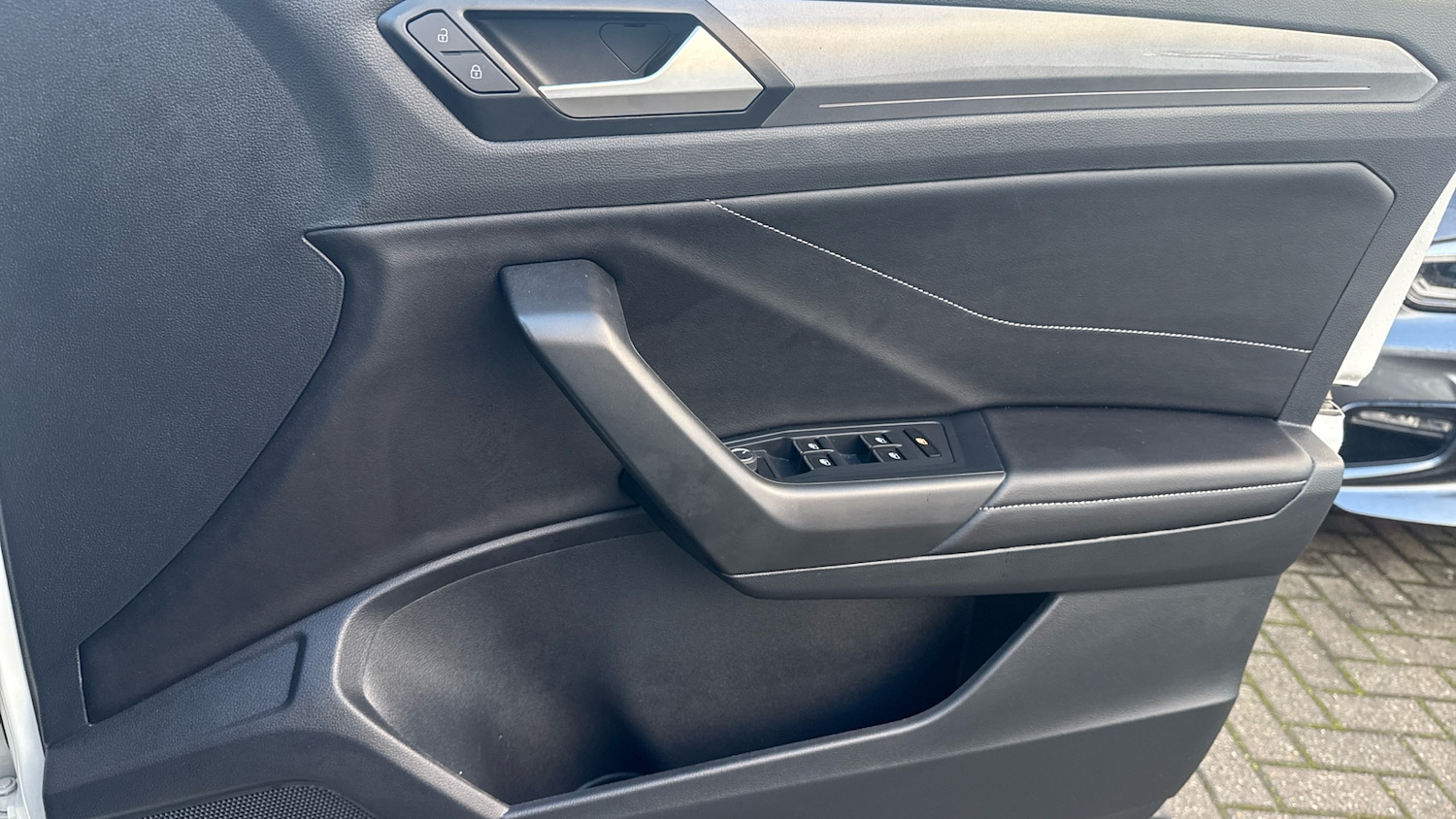 Used Volkswagen T-Roc 2023 for sale - 77245405: Photo 19