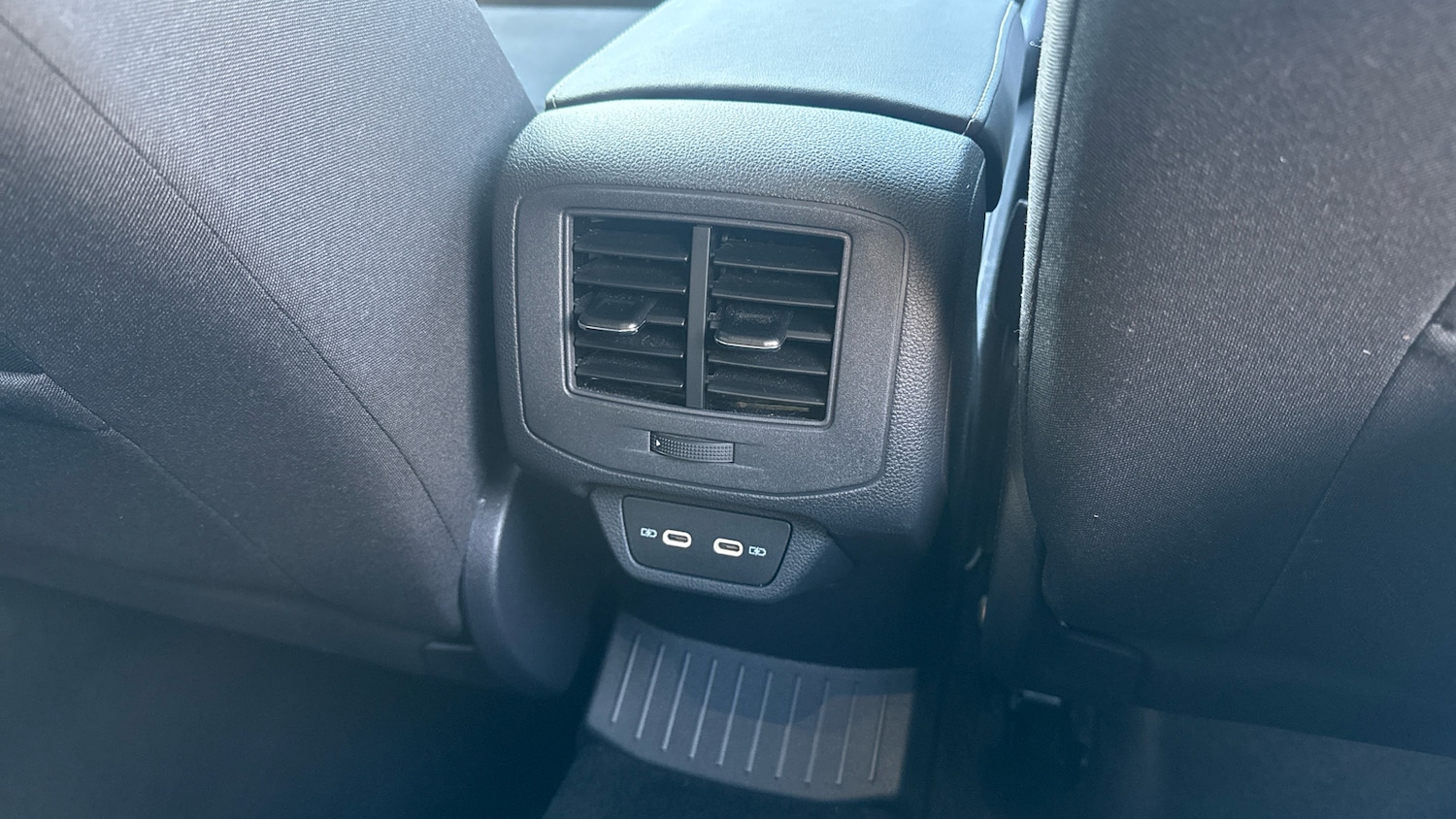 Used Volkswagen T-Roc 2023 for sale - 77245405: Photo 21