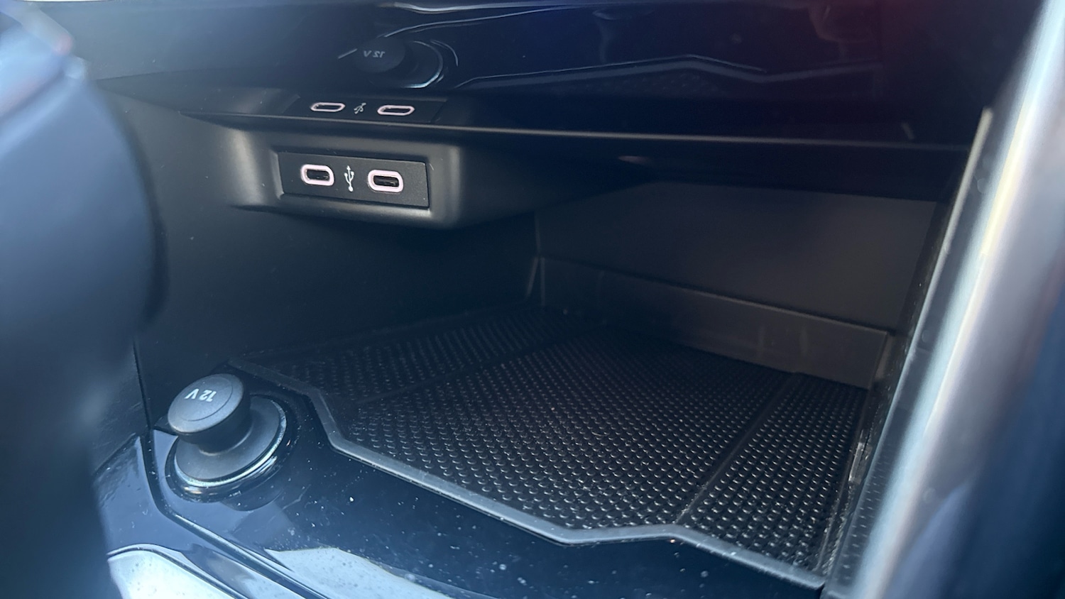 Used Volkswagen T-Roc 2023 for sale - 77245405: Photo 27