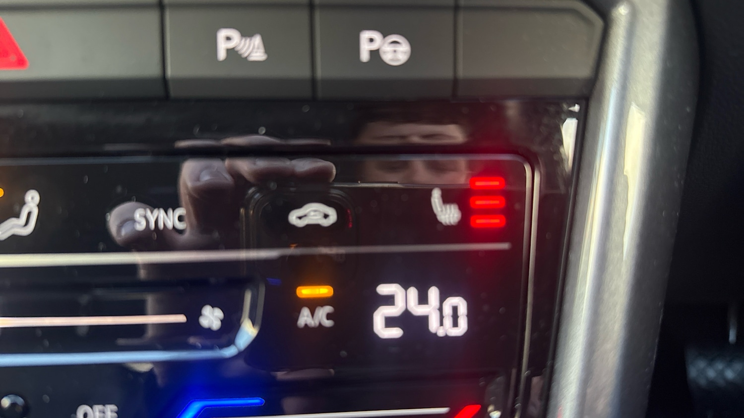 Used Volkswagen T-Roc 2023 for sale - 77245405: Photo 30