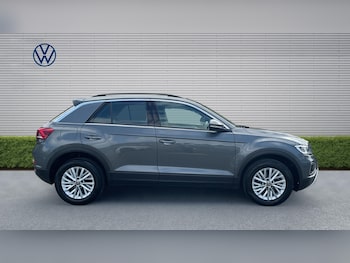 Used Volkswagen T-Roc 2022 for sale - 78389121: Photo