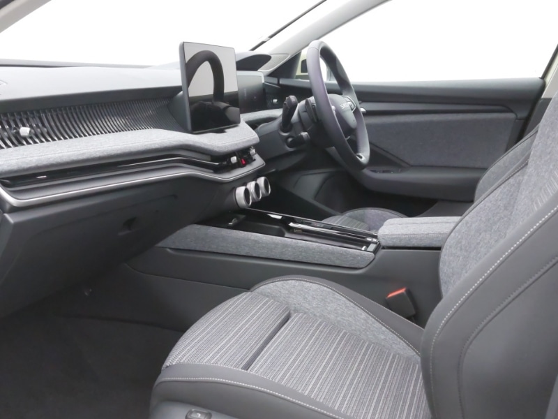 Used Skoda Superb 2025 for sale - 77126945: Photo 5