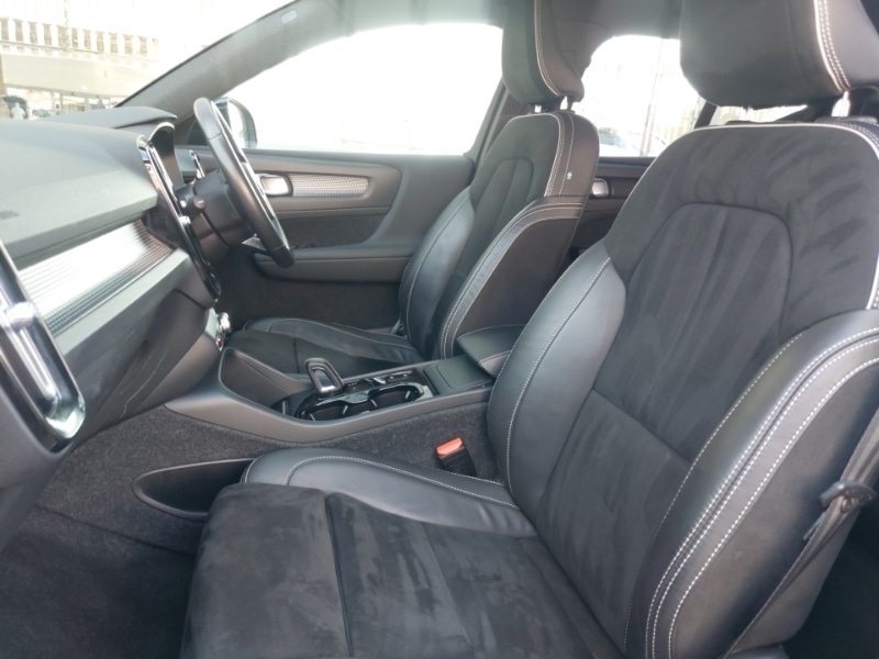 Used Volvo XC40 2021 for sale - 76970943: Photo 5