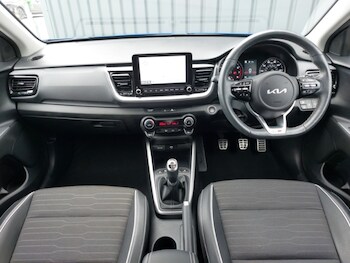 Used Kia Stonic 2022 for sale - 77333743: Photo