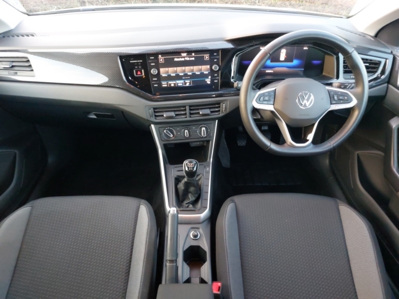 Used Volkswagen Polo 2024 for sale - 77358241: Photo 2