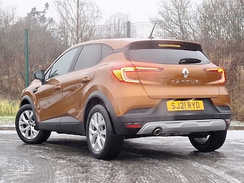 Used Renault Captur 2021 for sale - 77778001: Photo