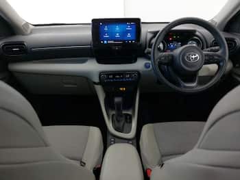 Used Toyota Yaris 2022 for sale - 79615096: Photo