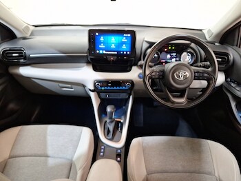 Used Toyota Yaris 2022 for sale - 77569395: Photo