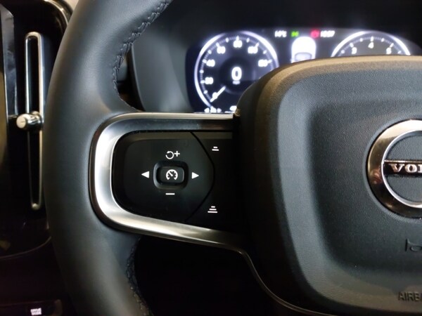Used Volvo XC40 2021 for sale - 76269362: Photo 10