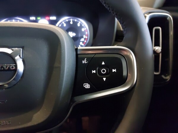 Used Volvo XC40 2021 for sale - 76269362: Photo 11