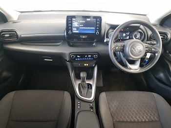Used Toyota Yaris 2022 for sale - 76369984: Photo