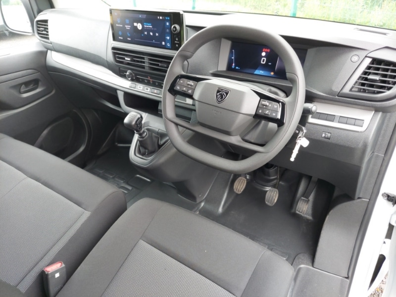 Used Peugeot Expert 2024 for sale - 76502624: Photo 2