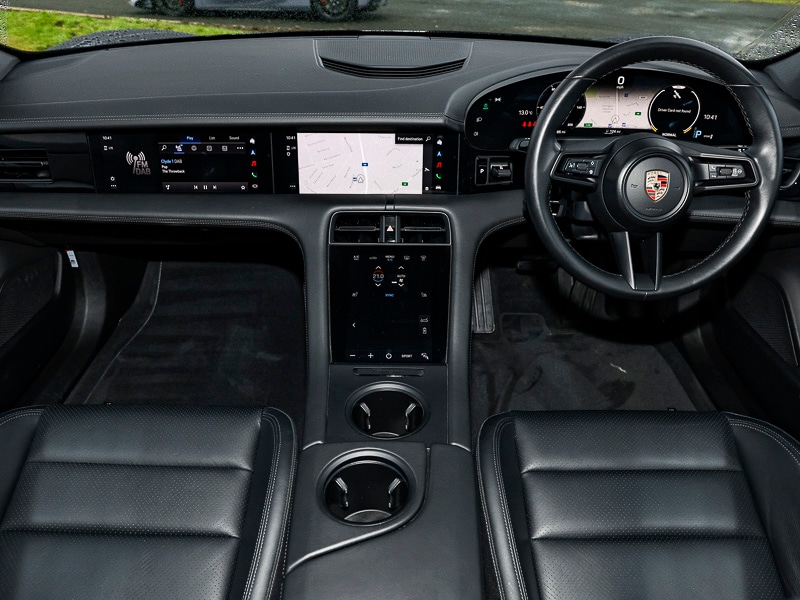 Used Porsche Taycan 2023 for sale - 77253102: Photo 2