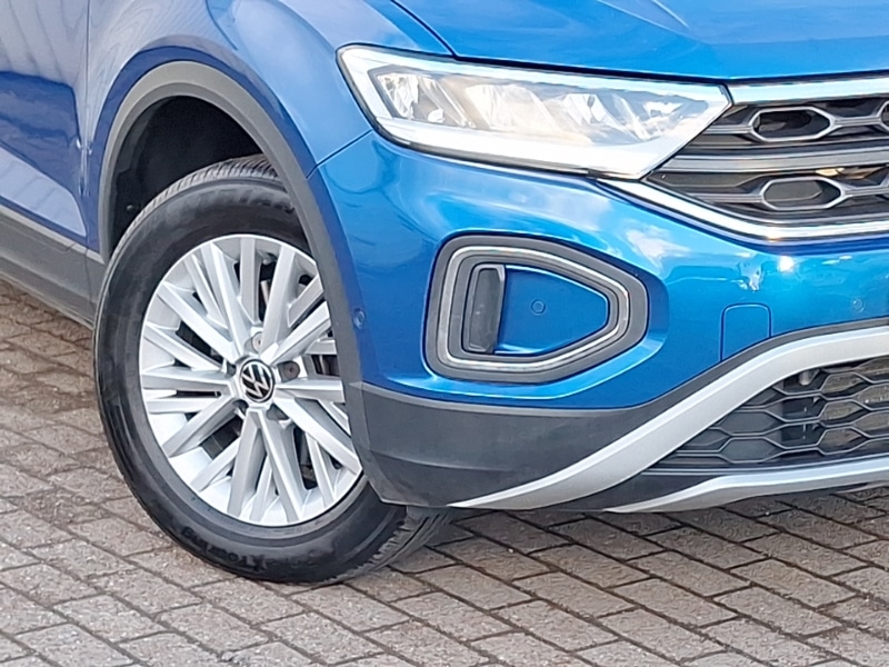 Used Volkswagen T-Roc 2023 for sale - 77856305: Photo 9