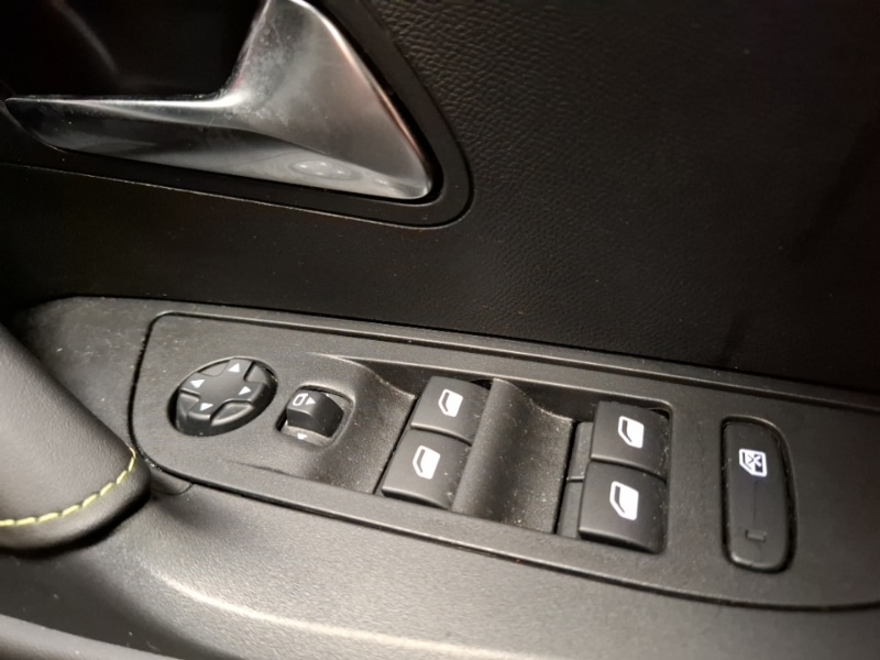 Used Peugeot 2008 2024 for sale - 77483910: Photo 12