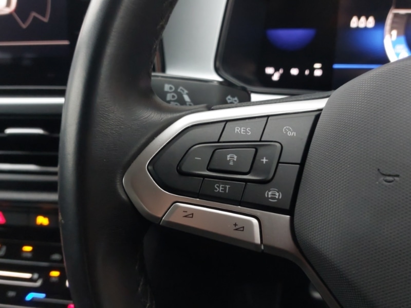 Used Volkswagen T-Roc 2022 for sale - 76708290: Photo 11