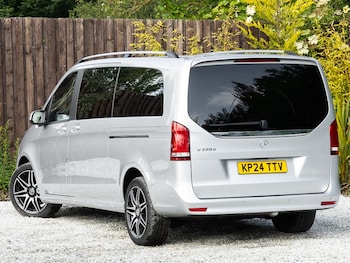 Used Mercedes-Benz V-Class 2024 for sale - 75663377: Photo