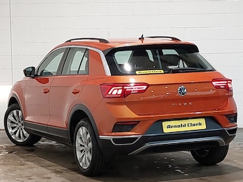 Used Volkswagen T-Roc 2020 for sale - 77150731: Photo