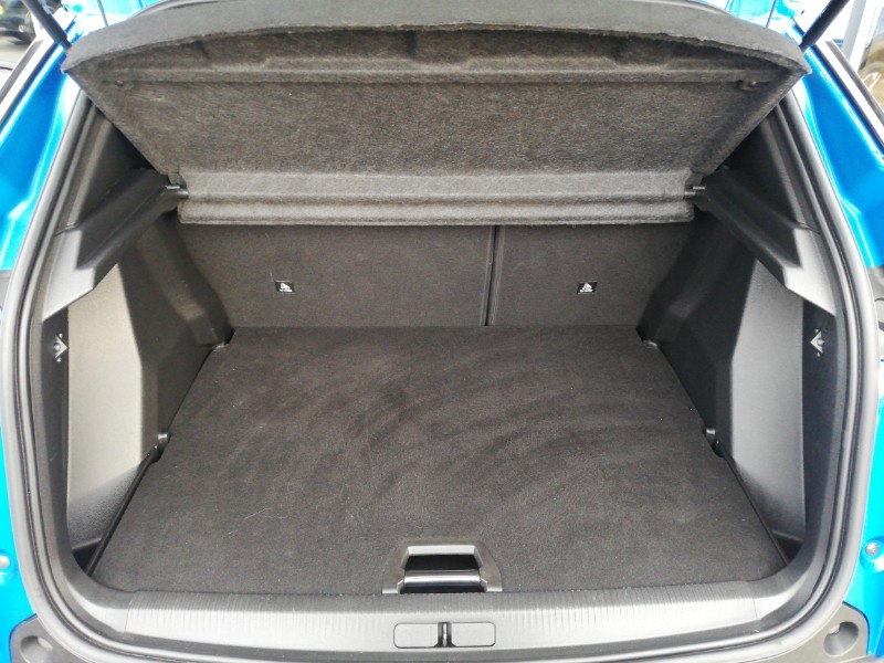 Used Peugeot 2008 2023 for sale - 76656931: Photo 8