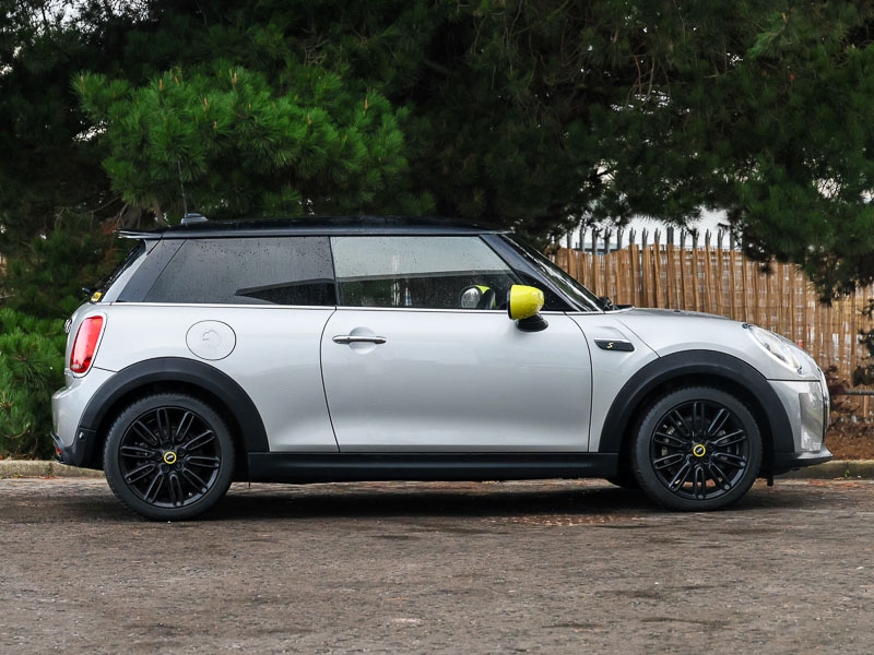 Used MINI Hatch 2023 for sale - 77235202: Photo 2