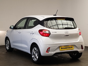 Used Hyundai i10 2022 for sale - 76116058: Photo 3