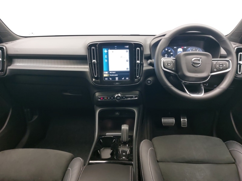 Used Volvo XC40 2021 for sale - 76799754: Photo 2