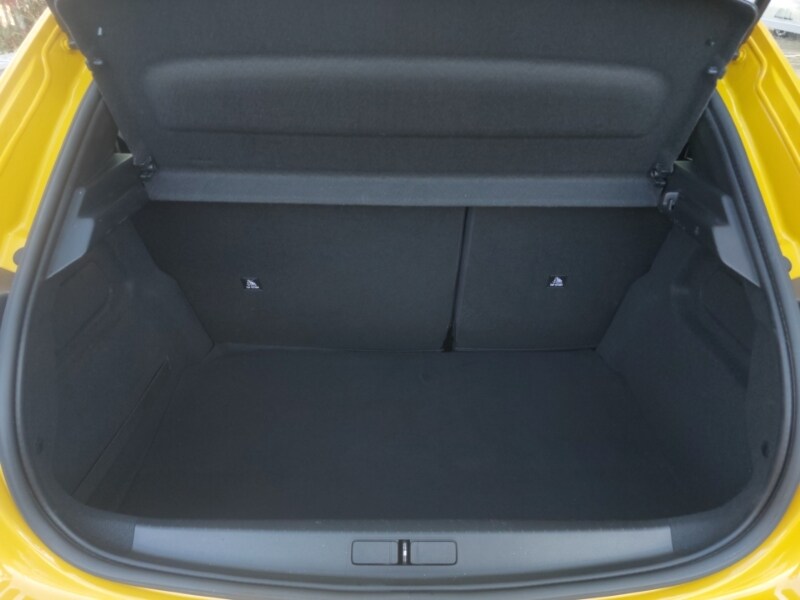 Used Peugeot 208 2022 for sale - 76817221: Photo 8